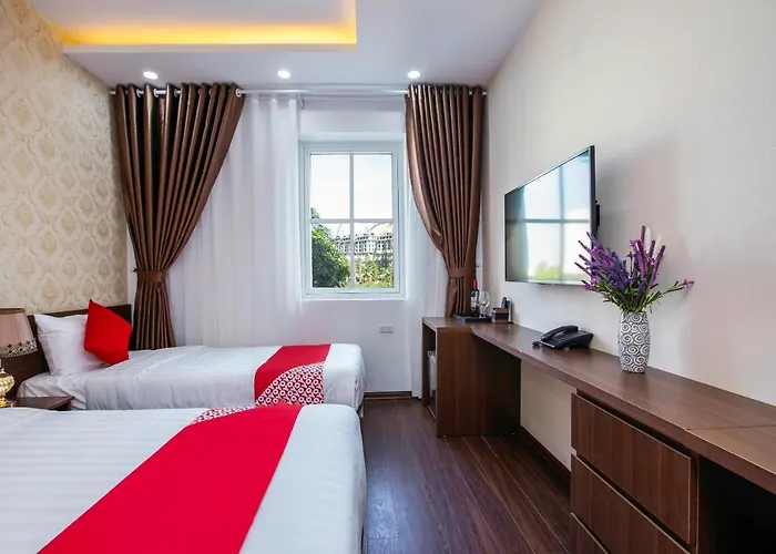 Hoang Long Hotel 2*